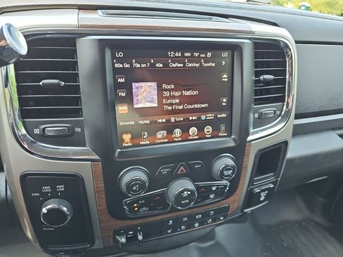 Used 2015 RAM 2500 Laramie AWD/4WD image 20