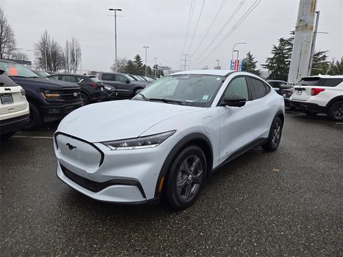 Used 2023 Ford Mustang Mach-E Select image 1