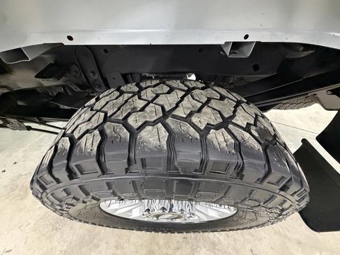 Used 2021 Ford F250 XLT w/ FX4 Off-Road Package image 25