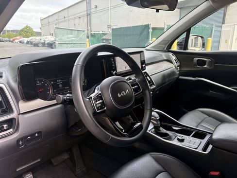 Certified 2023 Kia Sorento S w/ Panoramic Sunroof Package AWD/4WD image 13