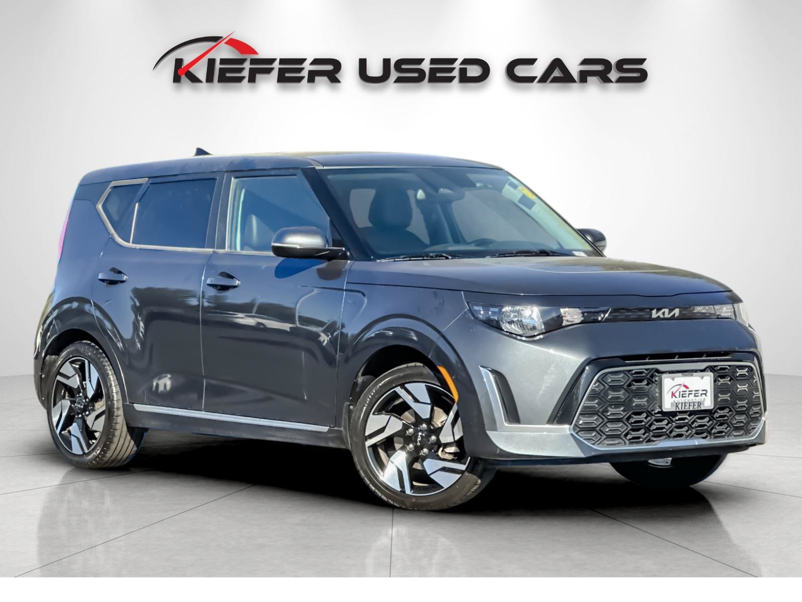 Used 2023 Kia Soul GT-Line FWD image 2
