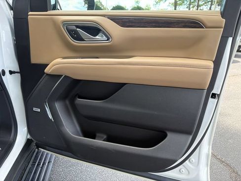 Used 2023 Chevrolet Tahoe Premier RWD image 14
