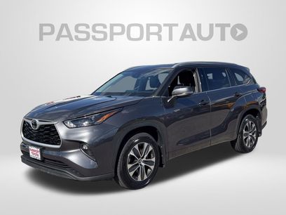Used 2022 Toyota Highlander XLE