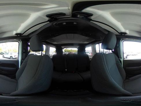 Used 2025 Jeep Wrangler Unlimited Sport AWD/4WD image 41