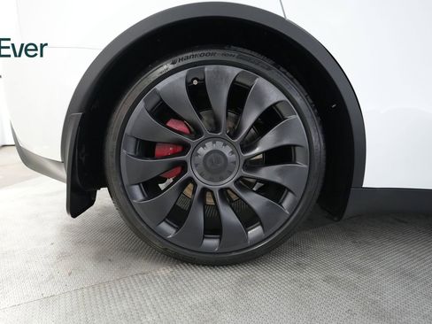 Used 2024 Tesla Model Y Performance AWD/4WD image 22