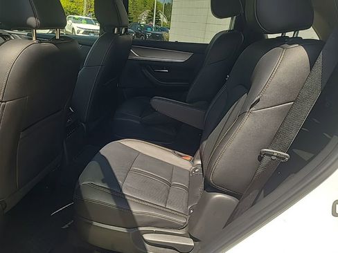 Used 2025 MAZDA CX-90 3.3 Turbo w/ Preferred Package AWD/4WD image 17