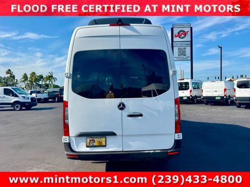 Used 2021 Mercedes-Benz Sprinter 2500 image 12