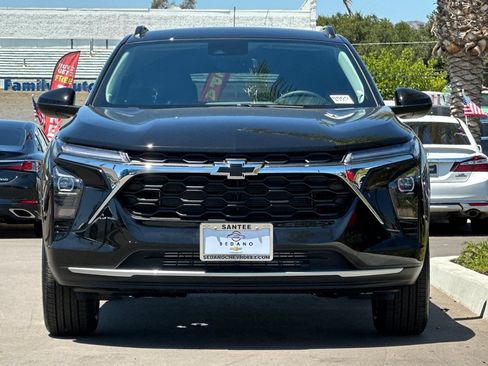 New 2026 Chevrolet Trax LT w/ LT Convenience Package FWD image 9