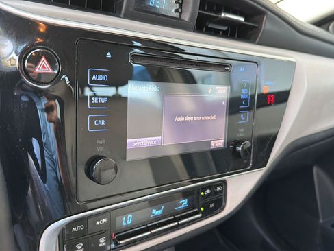 Used 2019 Toyota Corolla LE FWD image 23
