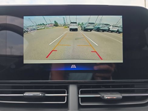 New 2026 Chevrolet Trax ACTIV w/ Sunroof Package FWD image 22