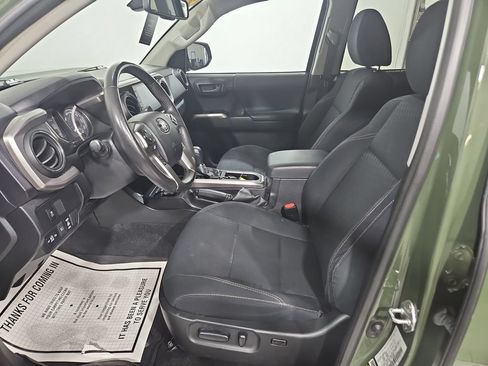 Used 2021 Toyota Tacoma SR5 w/ Trail Edition AWD/4WD image 10