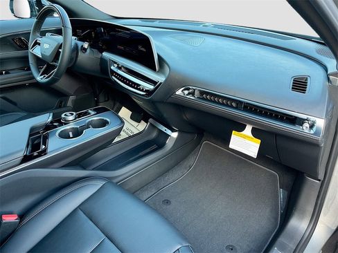 New 2026 Cadillac Lyriq Luxury image 29