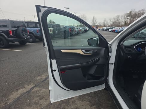 Used 2022 Ford Escape Titanium w/ Titanium Elite Package image 30