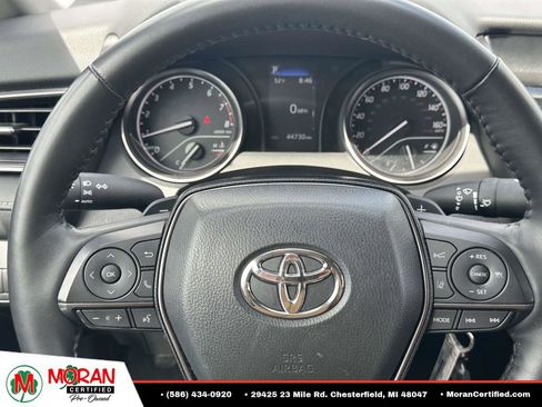 Used 2024 Toyota Camry SE FWD image 19