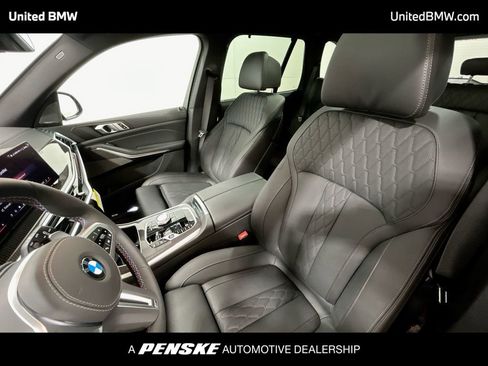 Used 2025 BMW X5 M60i w/ Executive Package image 13