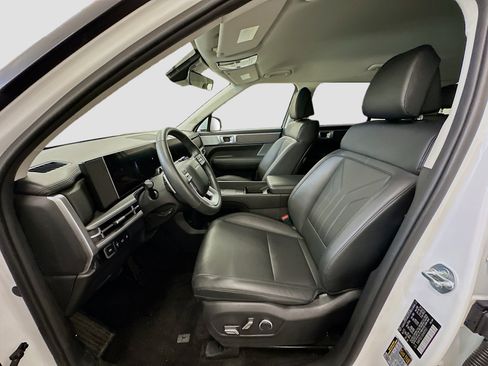 Used 2025 Hyundai Santa Fe SEL image 13