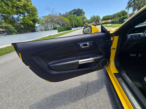 Used 2018 Ford Mustang Premium w/ Equipment Group 201A RWD image 19