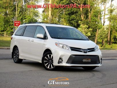 Used 2019 Toyota Sienna XLE w/ XLE Navigation Package
