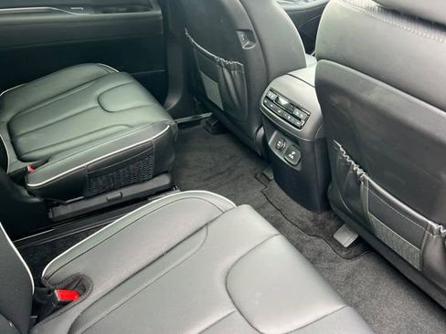 Used 2025 Hyundai Palisade SEL FWD image 19