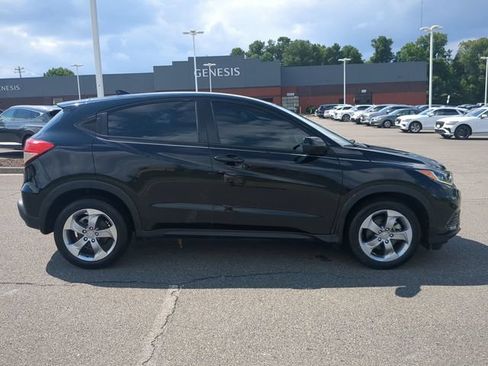 Used 2019 Honda HR-V LX image 3