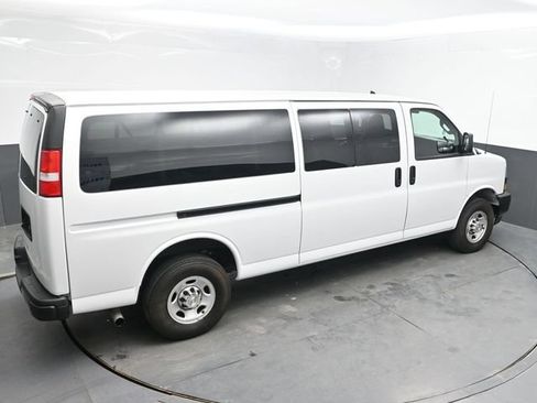 Used 2024 Chevrolet Express 3500 LS RWD image 31