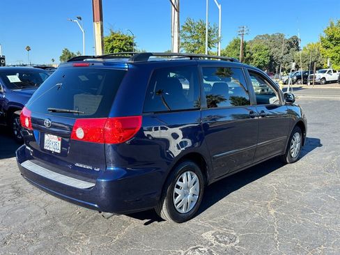 Used 2007 Toyota Sienna LE w/ LE Pkg 1 FWD image 4