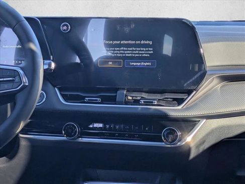 New 2026 Chevrolet Equinox LT w/ Safety and Technology Package image 12