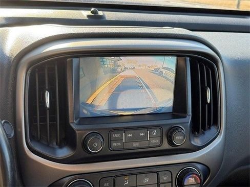 Used 2017 Chevrolet Colorado Z71 image 24