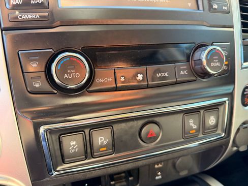 Used 2018 Nissan Titan PRO-4X w/ Pro-4x Convenience Package image 27