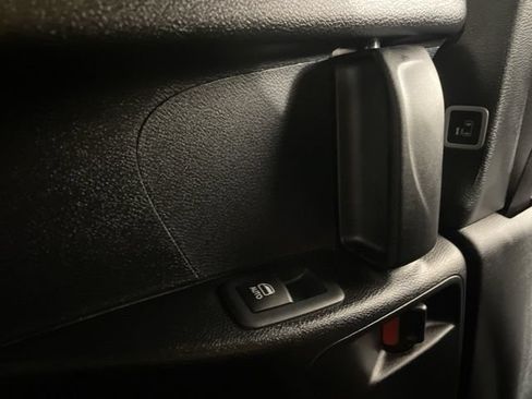 New 2026 Chrysler Pacifica Select FWD image 40