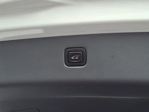 Used 2020 Chevrolet Blazer LT w/ Sound & Technology Package image 7