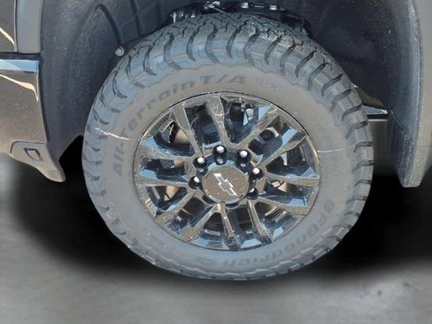 New 2026 Chevrolet Silverado 2500 High Country w/ High Country Premium Package AWD/4WD image 15