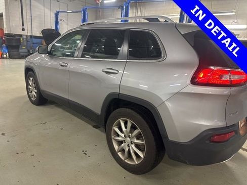 Used 2018 Jeep Cherokee Limited image 10