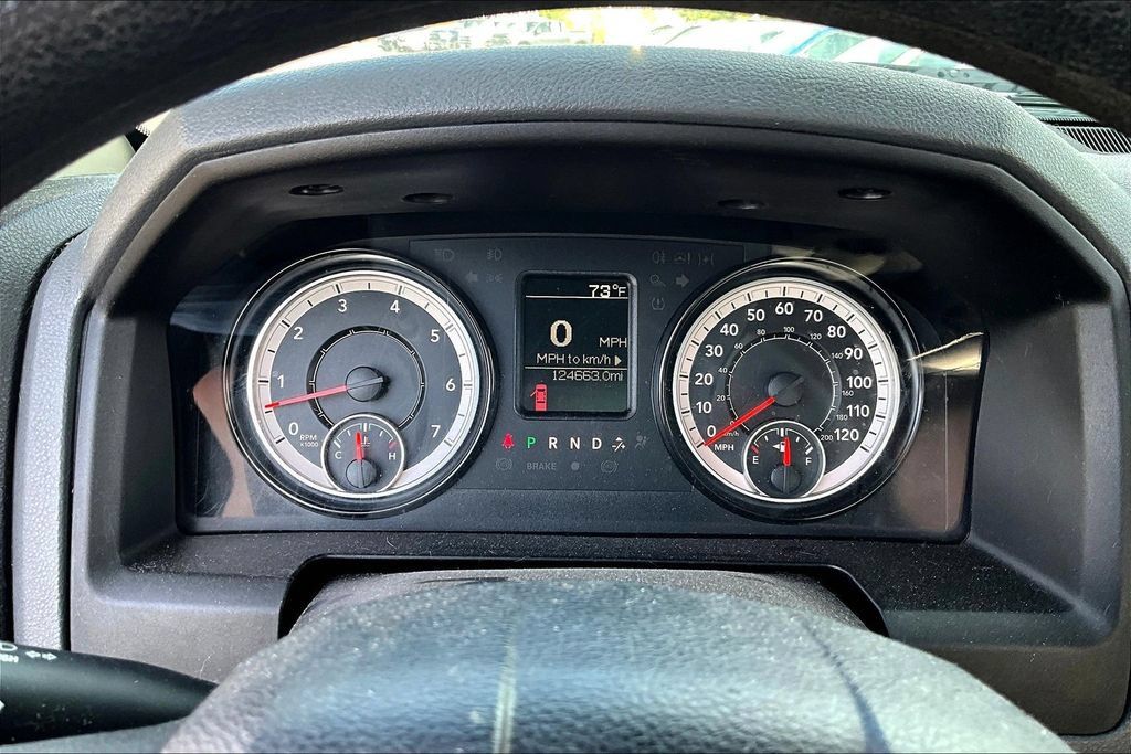 Used 2017 RAM 1500 Express AWD/4WD image 12