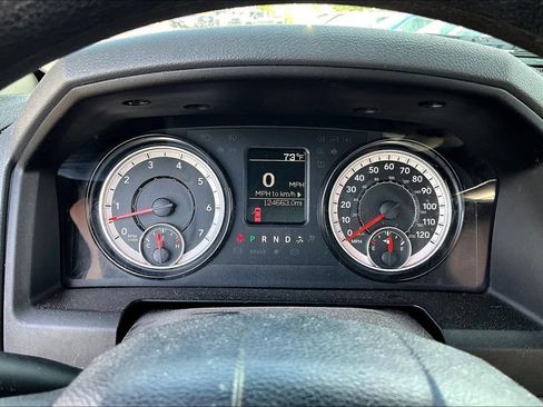 Used 2017 RAM 1500 Express AWD/4WD image 12