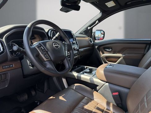 Used 2024 Nissan Titan Platinum Reserve w/ Moonroof Package RWD image 15