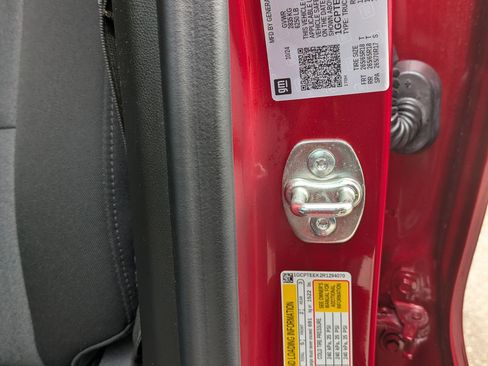 Used 2024 Chevrolet Colorado Trail Boss w/ Technology Package image 22