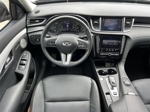 Certified 2025 INFINITI QX50 Luxe image 19
