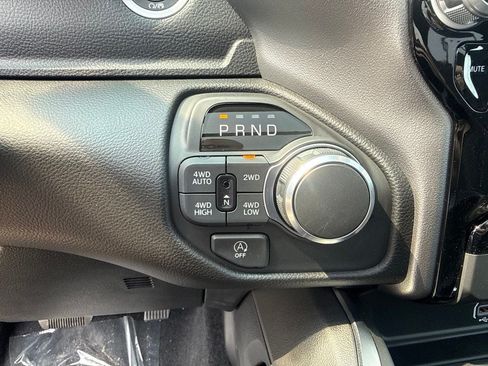 New 2026 RAM 1500 Big Horn AWD/4WD image 14