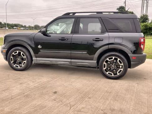 Used 2022 Ford Bronco Sport Outer Banks w/ Tech Package AWD/4WD image 4