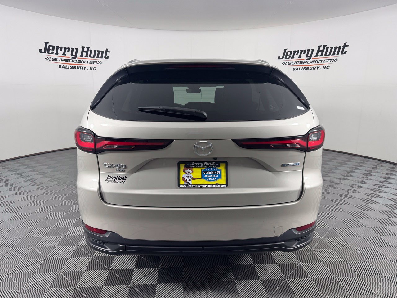 Used 2024 MAZDA CX-90 Plug-In Hybrid w/ Preferred AWD/4WD image 6