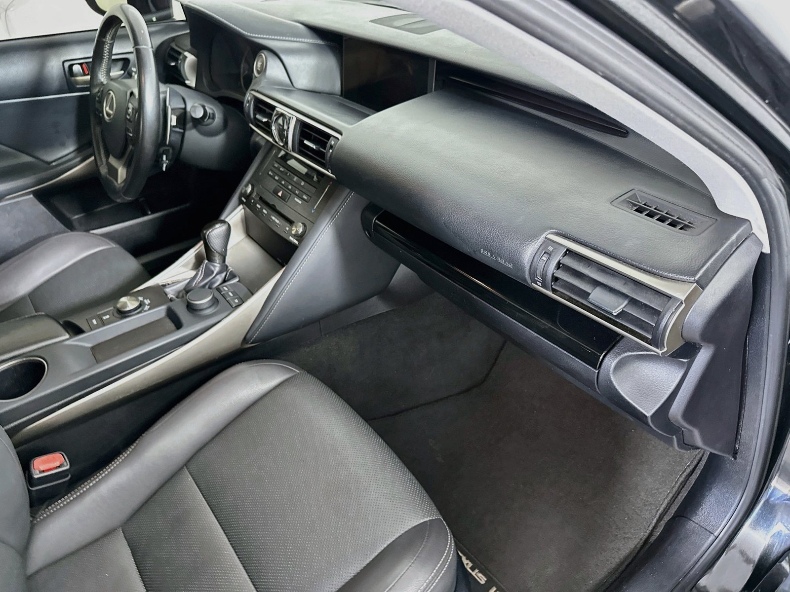 Used 2019 Lexus IS 300 w/ Accessory Package RWD image 27