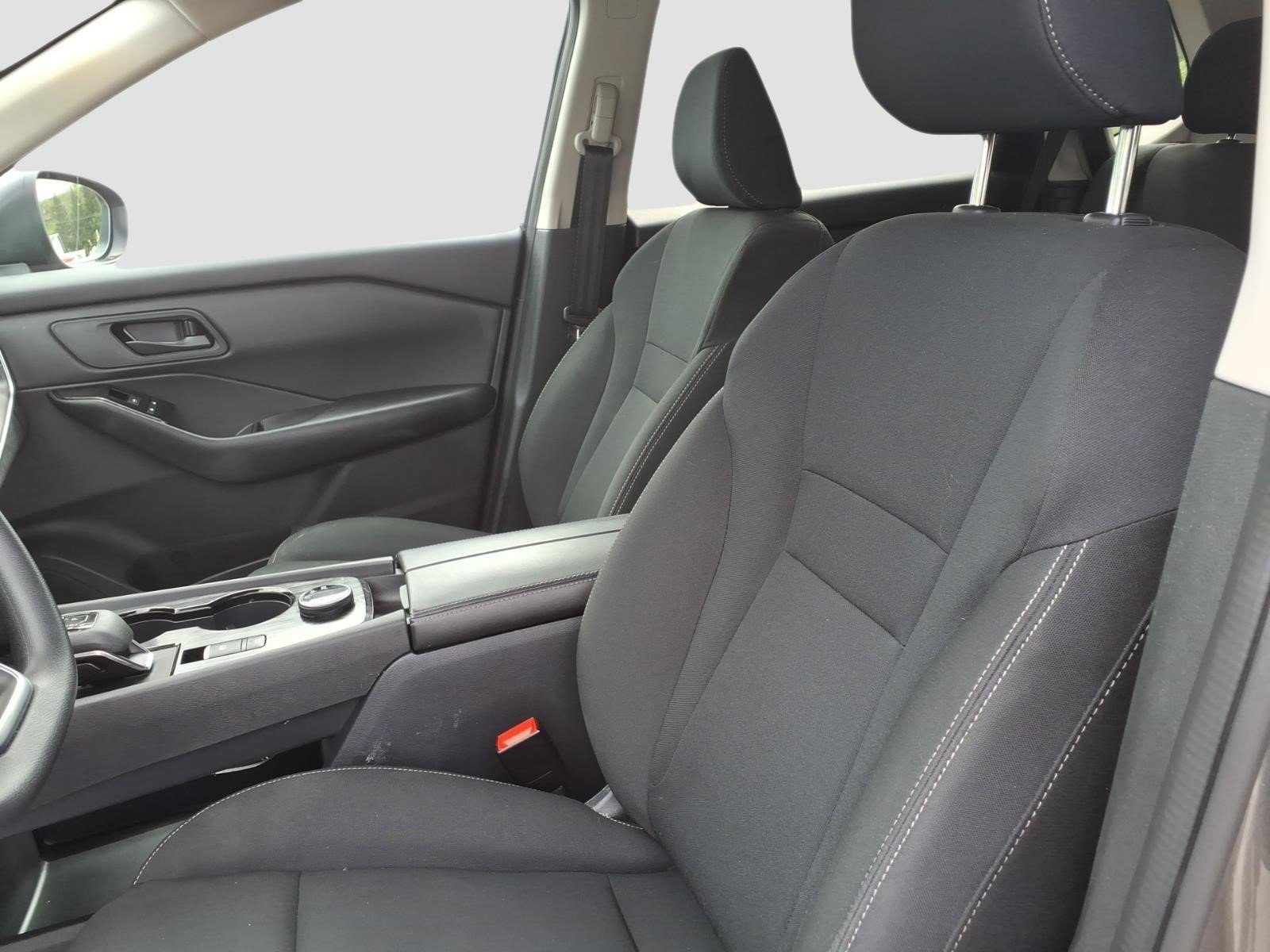 Used 2024 Nissan Rogue S AWD/4WD image 11