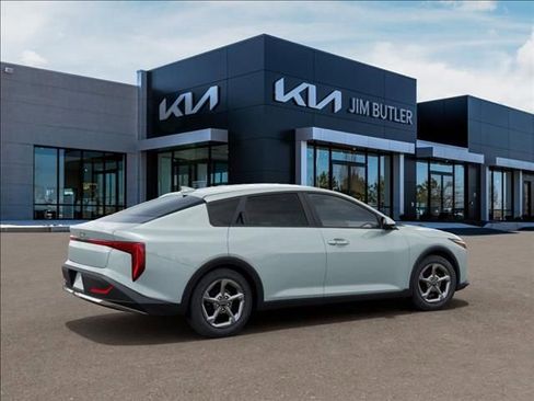 New 2026 Kia K4 FWD image 6