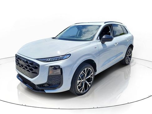 New 2026 Audi Q3 quattro 2.0T AWD/4WD image 2