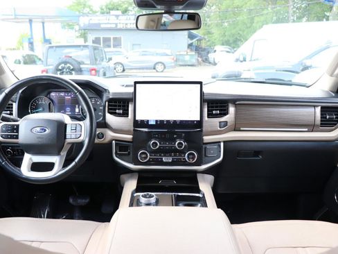 Used 2024 Ford Expedition Max Limited AWD/4WD image 18