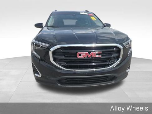 Used 2021 GMC Terrain SLE w/ Driver Convenience Package FWD image 3