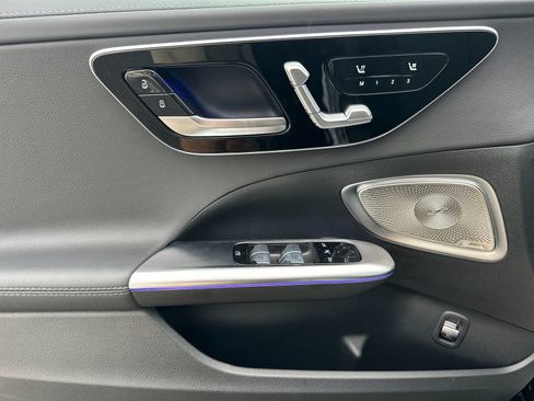 New 2025 Mercedes-Benz C 300 4MATIC Sedan image 11