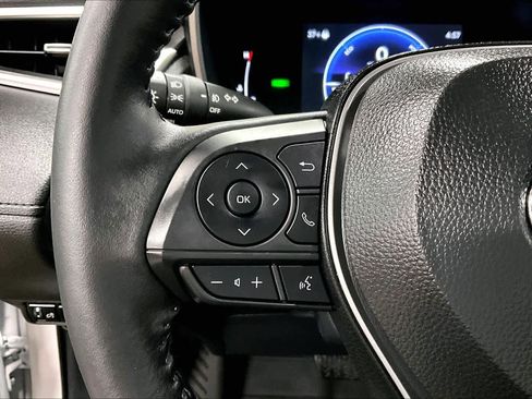 Certified 2025 Toyota Corolla Cross XSE image 22