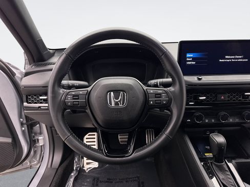 Used 2025 Honda Accord Sport image 14